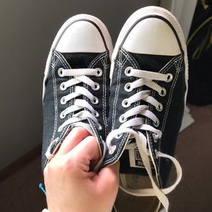 Black converse sneakers